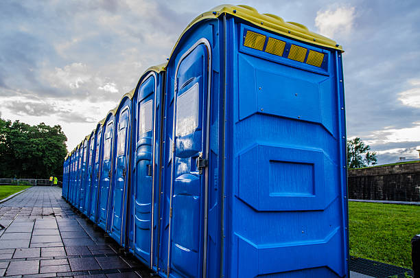 Porta potty delivery and setup in Hurstbourne Acres, KY